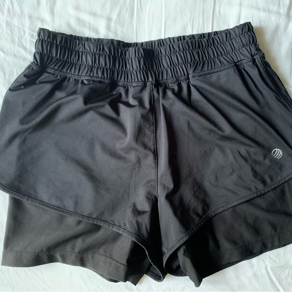 Mondetta training shorts - Picture 1 of 4